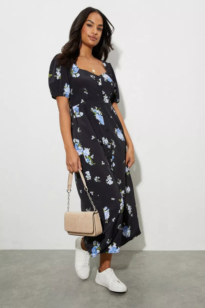 Maxi Women Dress with Floral Print for a Bohemian VibeKitty Blue Floral Button Down Dress