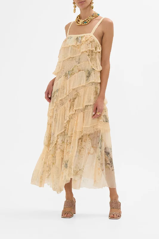 Maxi dresses with a gathered skirt for a voluminous and dramatic effectASYMMETRIC SPLICED LACE DRESS ADORNED IN ANTIQUITY