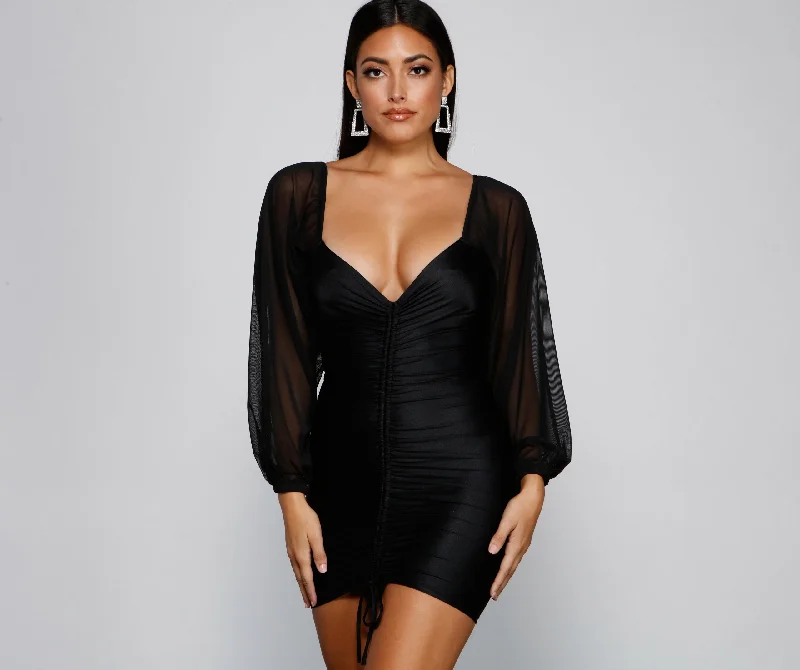 Printed cocktail dresses with geometric patterns for a contemporary aestheticCinched And Chic Ruched Mini Dress
